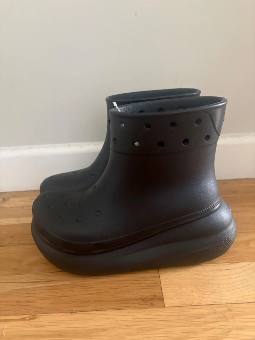 NEW black Crocs Crush bootie - W US size 6/7